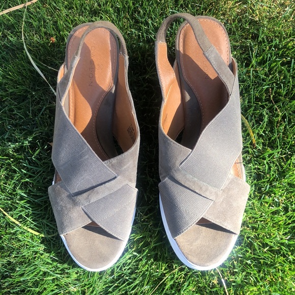 Caslon Alaysa Wedge Sandal. Genuine Leather! Olive/ Army green color. Size 7.5M - Picture 3 of 10